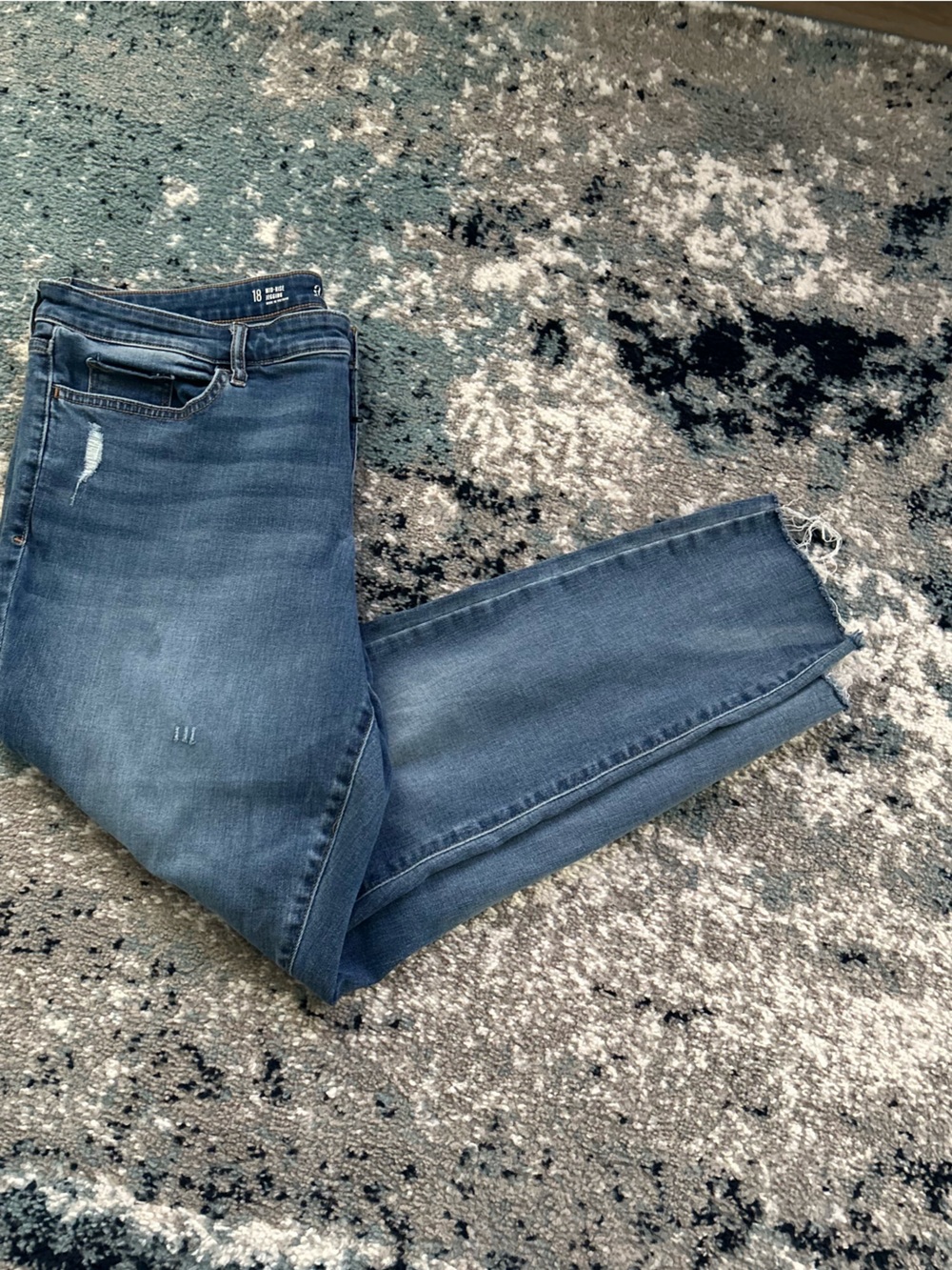 a.n.a Women's Distressed Blue Relaxed Jeans